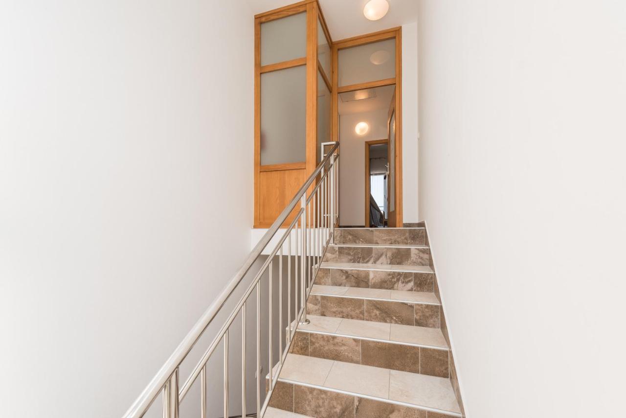 Apartma Petra S Bazenom, Rostiljem I Parkingom *